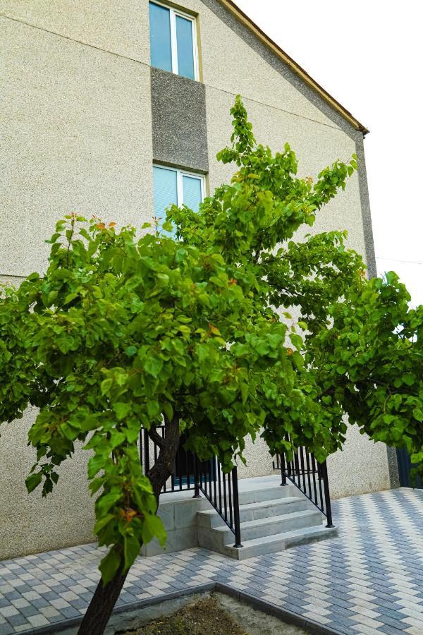 Am Hotel יירבאן מראה חיצוני תמונה